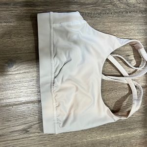 Lululemon energy bra size 4
